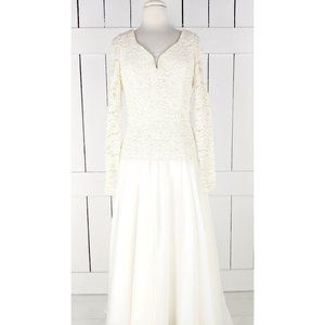 Vintage ivory stretch lace long sleeve wedding bridal gown